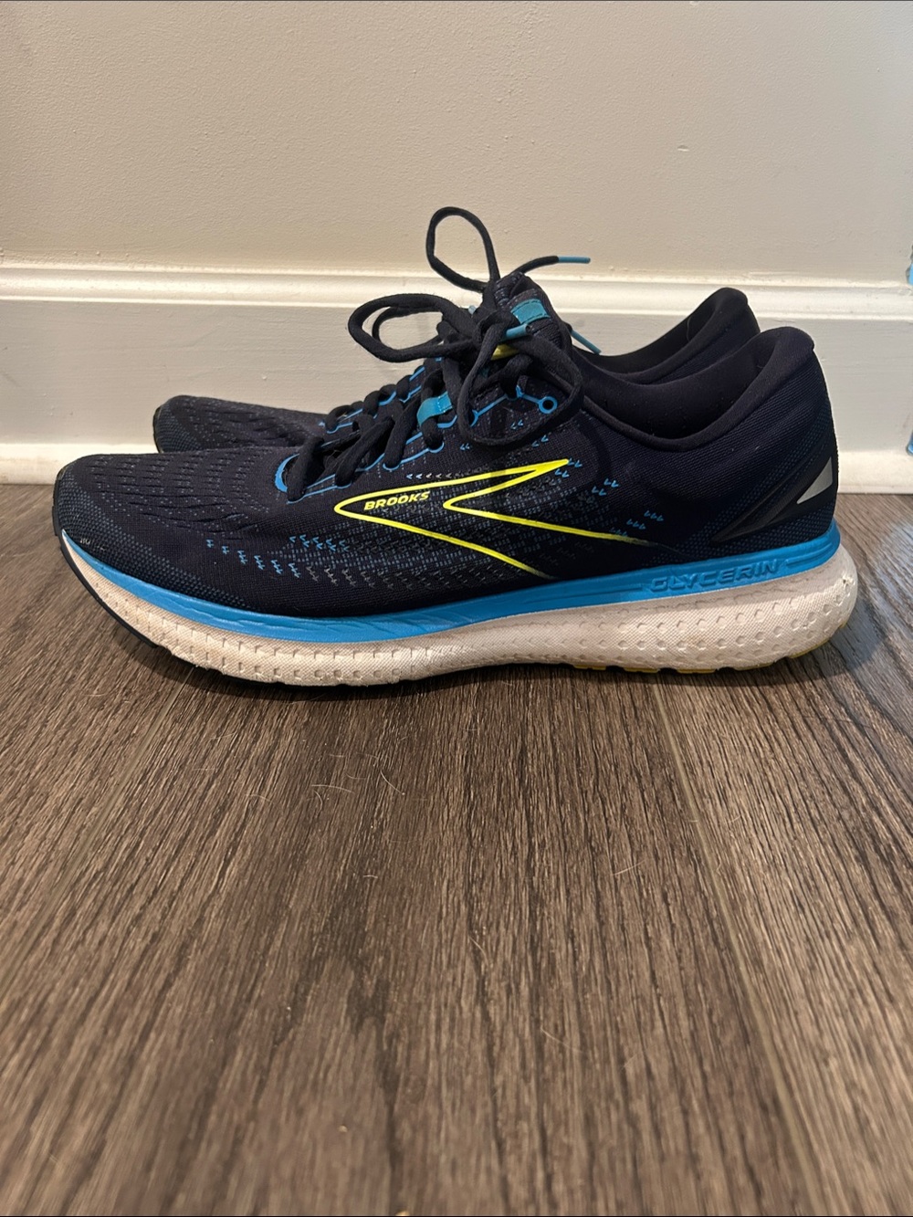 Brooks Glycerin 19 Running Shoes - Navy Blue with Light Blue & Yellow Highlights